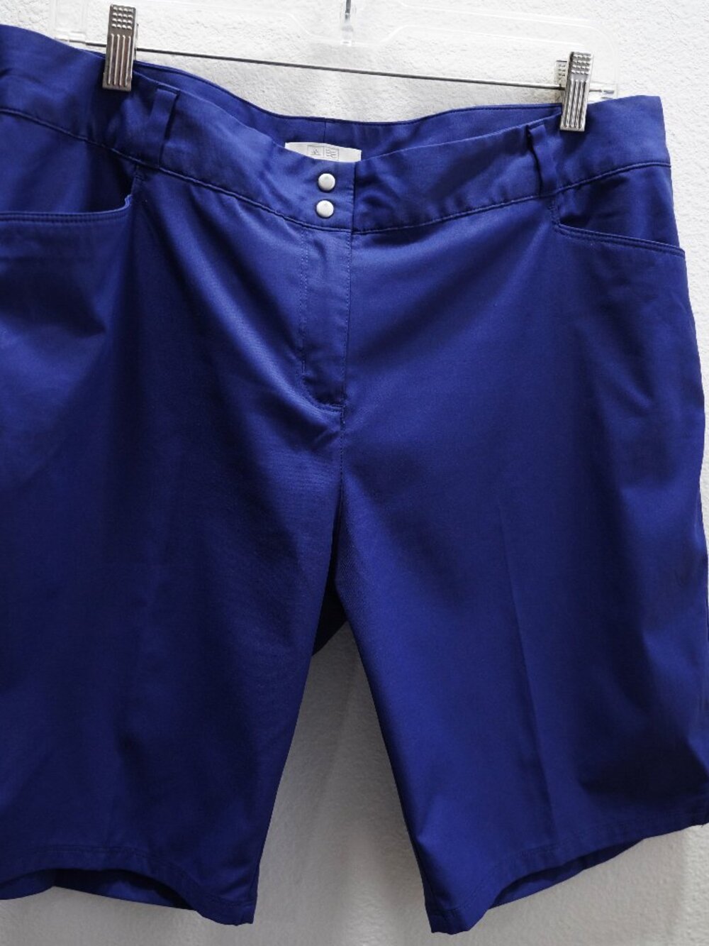 ADIDAS NAVY BERMUDA GOLF SHORT Size 16